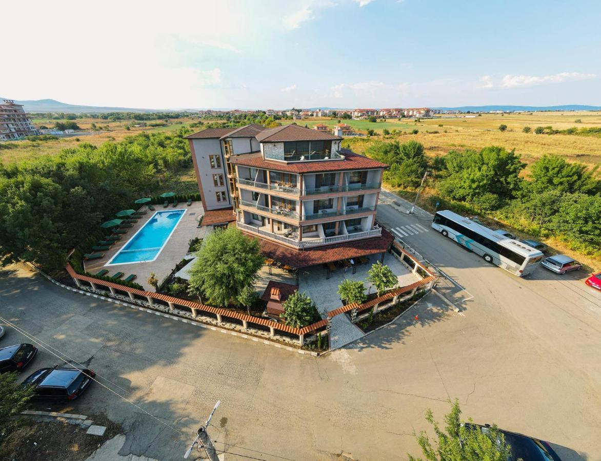 Lecardo Hotel Aheloy Exterior photo