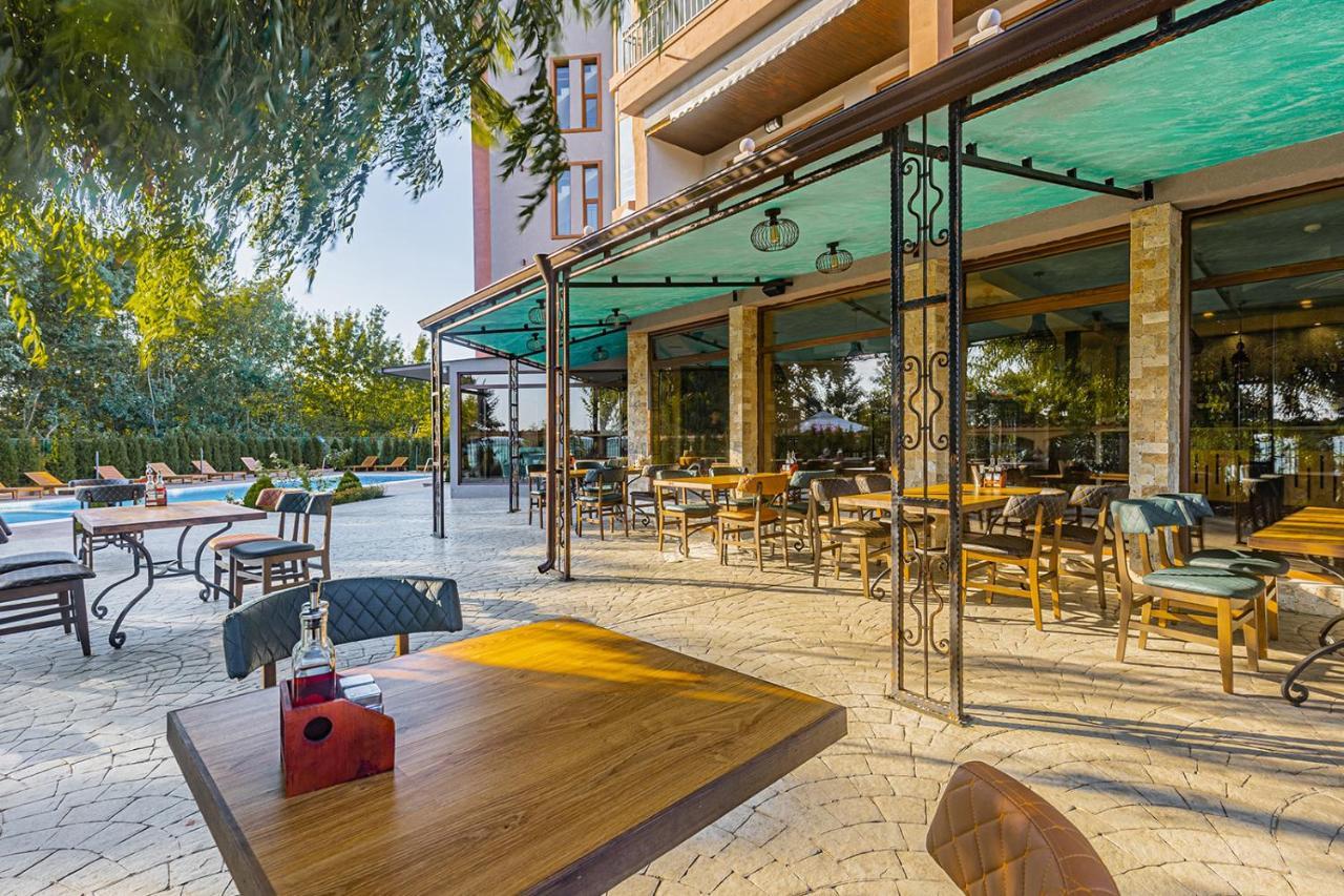 Lecardo Hotel Aheloy Exterior photo
